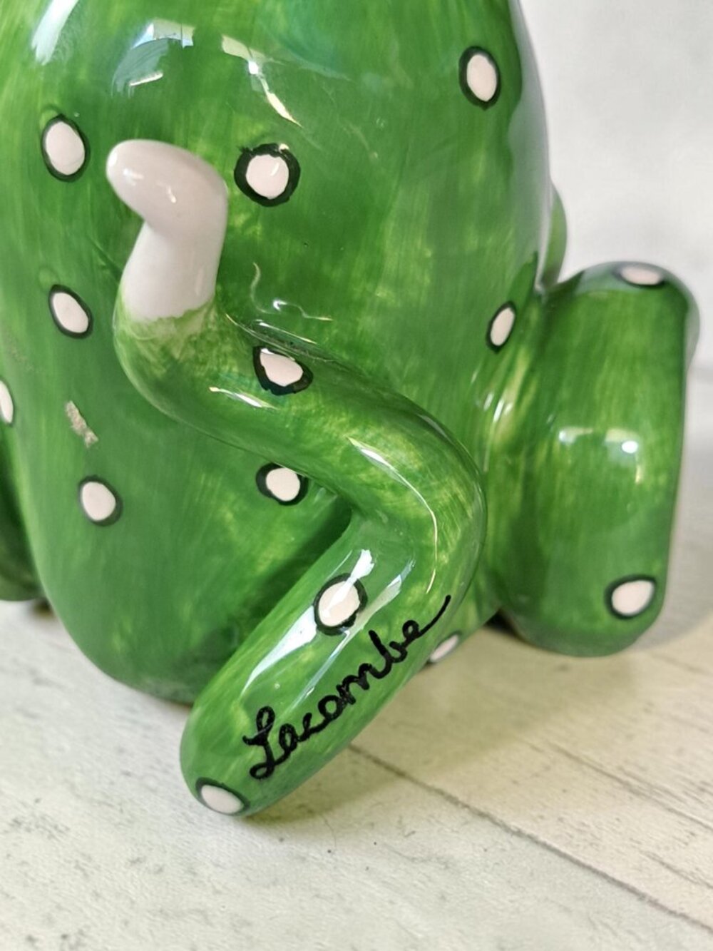 WhimsiClay Amy Lacombe Fancy Felines 5" Clover Green W Hat Figurine 2002 - Picture 4 of 14